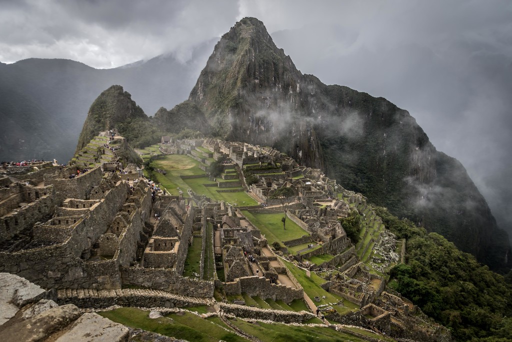 Peru--Machu Picchu in the clouds by darylo