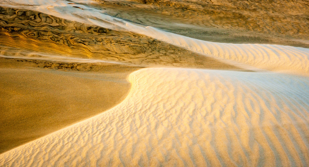 Sand Dunes by yaorenliu