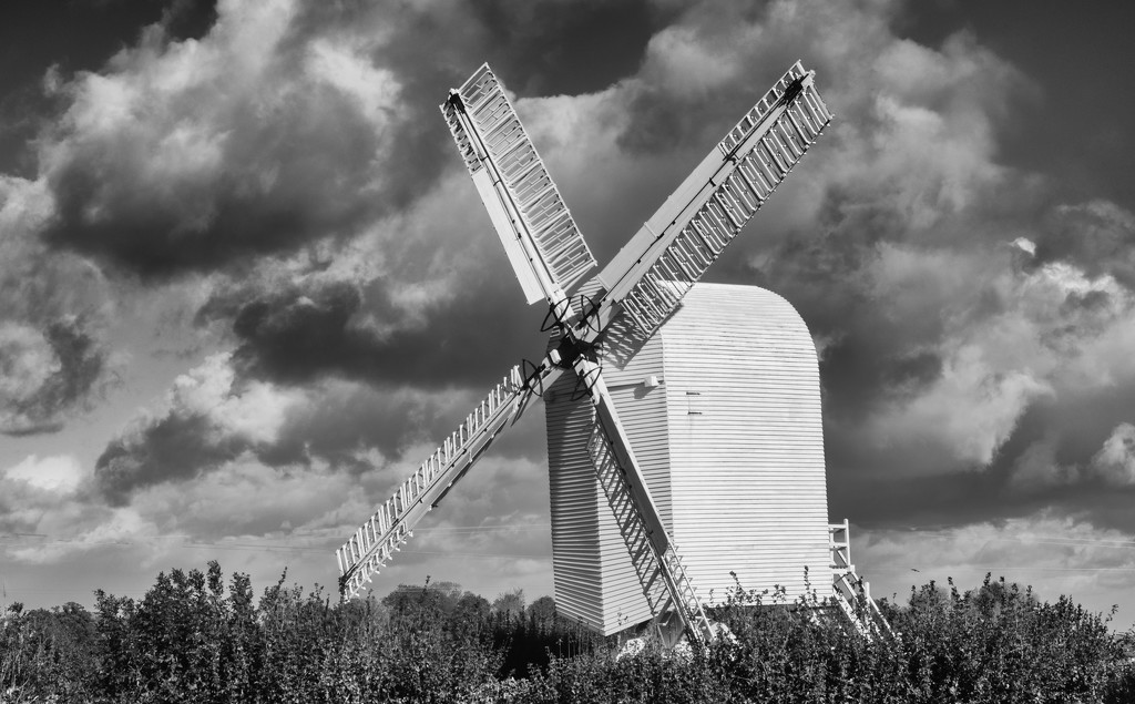 Chillenden Mill by fbailey