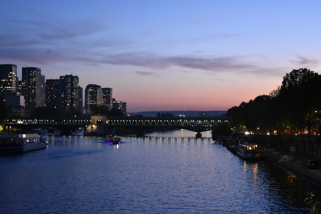 Sunset on the Seine by alophoto