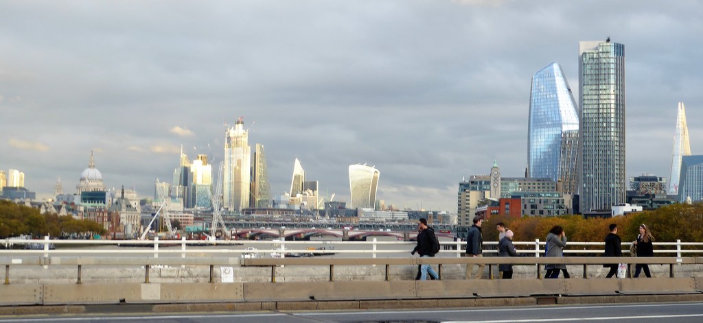  View from Waterloo Bridge looking East by susiemc