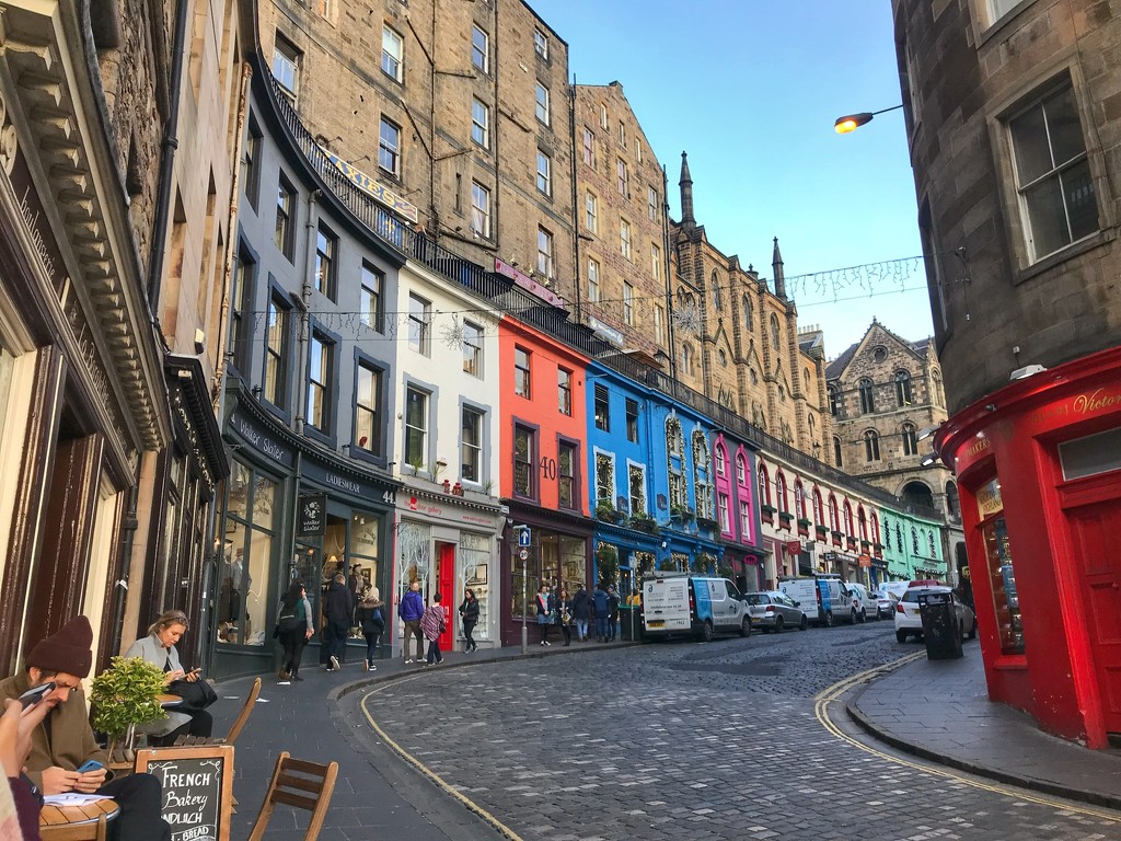 Victoria Street, Edinburgh. by happypat