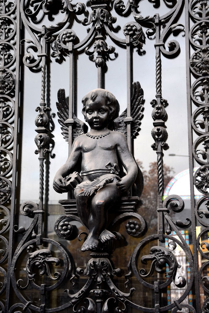 Lattice gate (detail) by kork