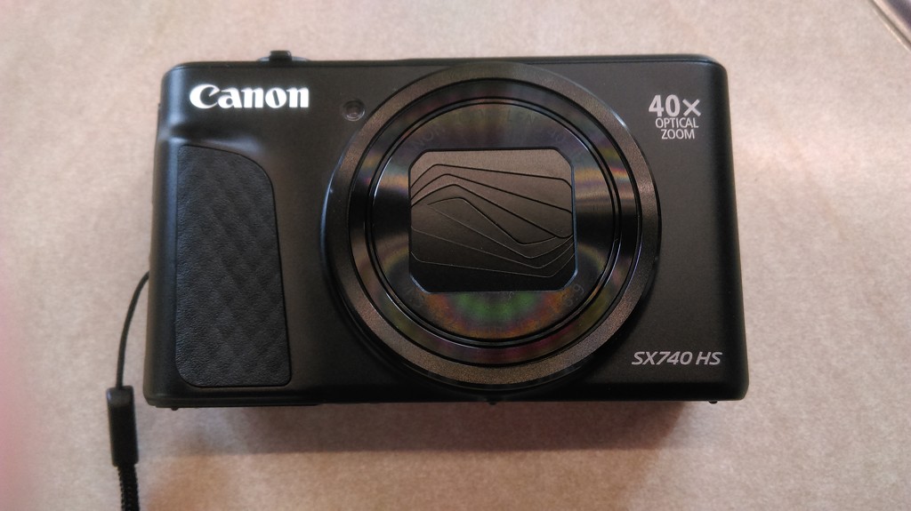 New Compact CANON by loey5150