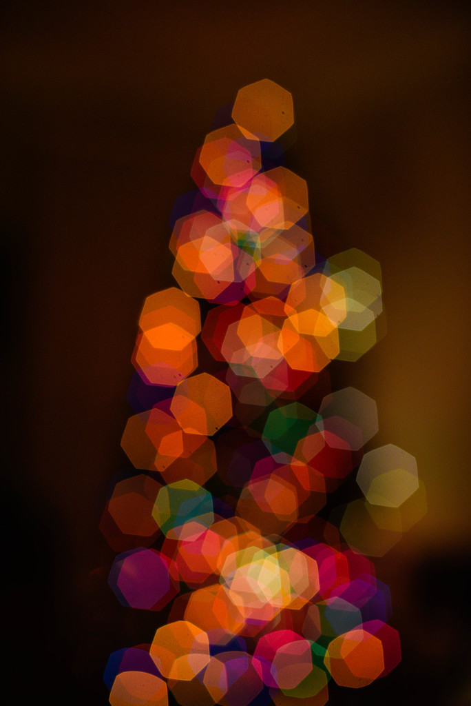 Christmas Tree by loweygrace