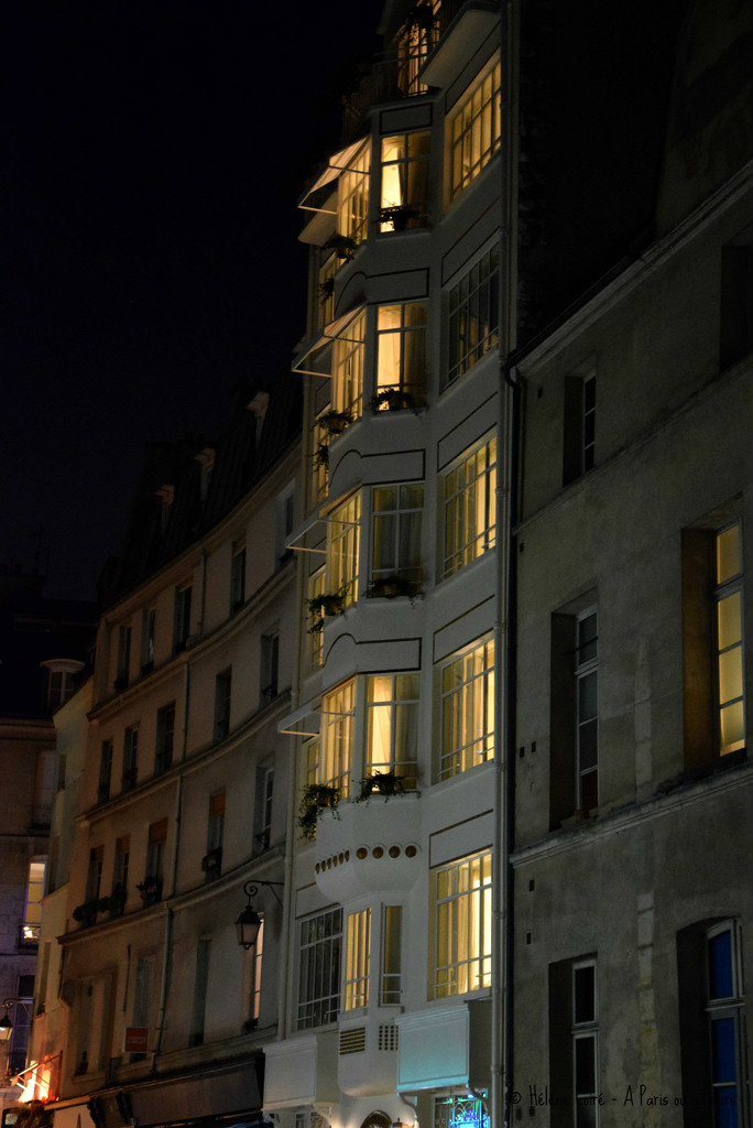 hotel lighted by parisouailleurs