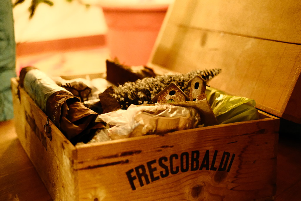 Presepe (nativity scene) box, Italy  by stefanotrezzi