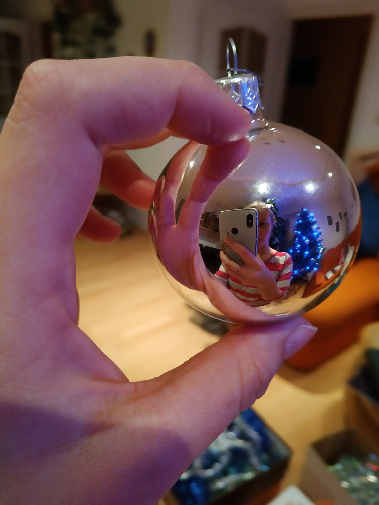 Christmas ball by jakr