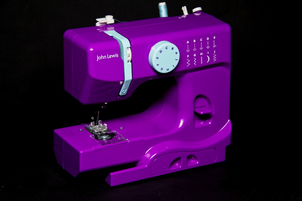 Sewing Machine by billyboy