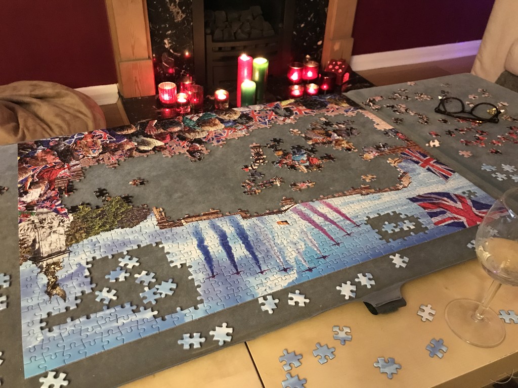 The Christmas Puzzle by elainepenney