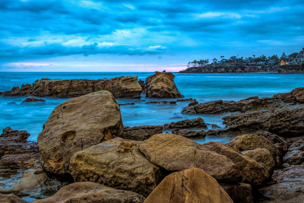 Long Exposure in Laguna by stray_shooter