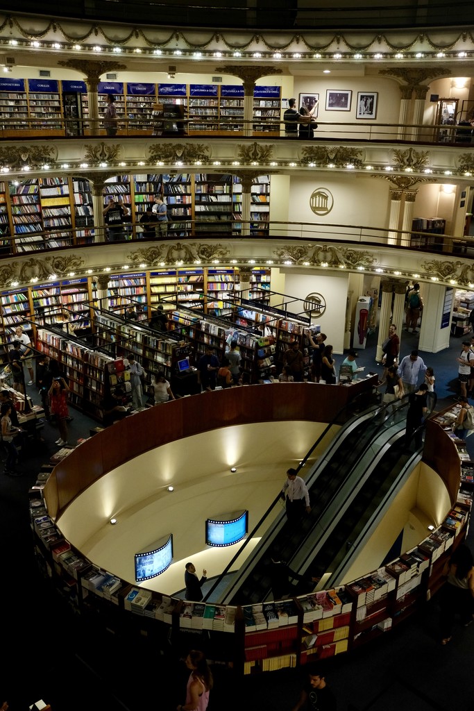 Libreria Ateneo Grand Splendid, Buenos Aires by vincent24