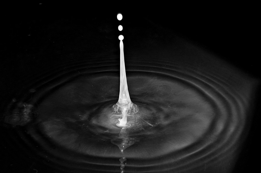 BW droplet and ripples by kiwinanna