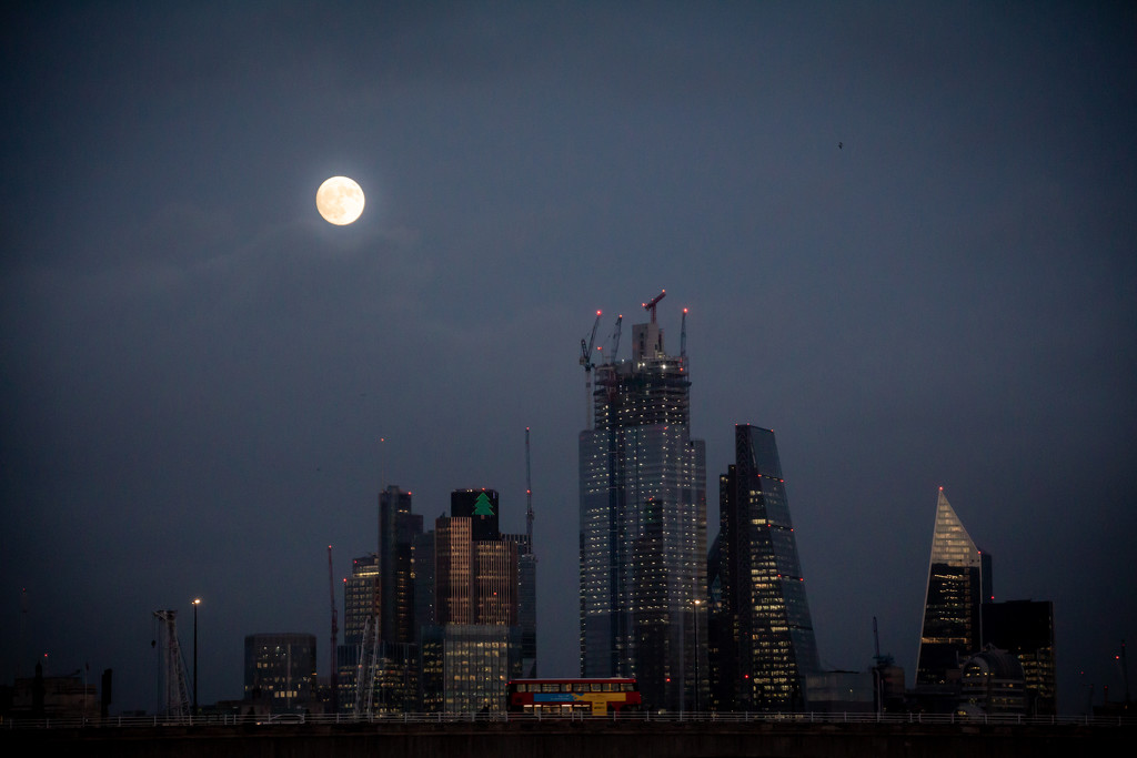 Full Moon over London by swillinbillyflynn
