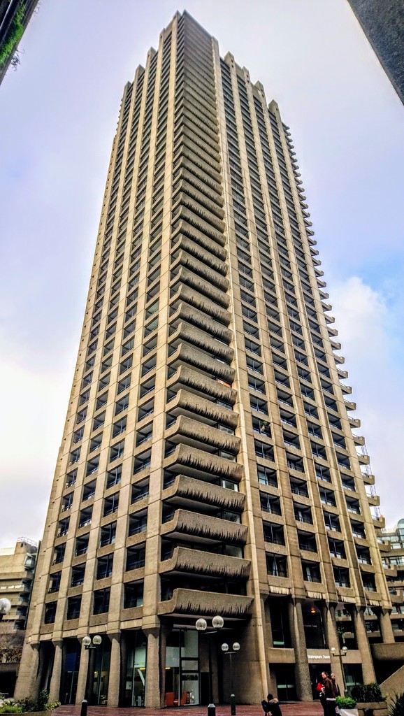 Shakespeare Tower, Barbican estate by boxplayer