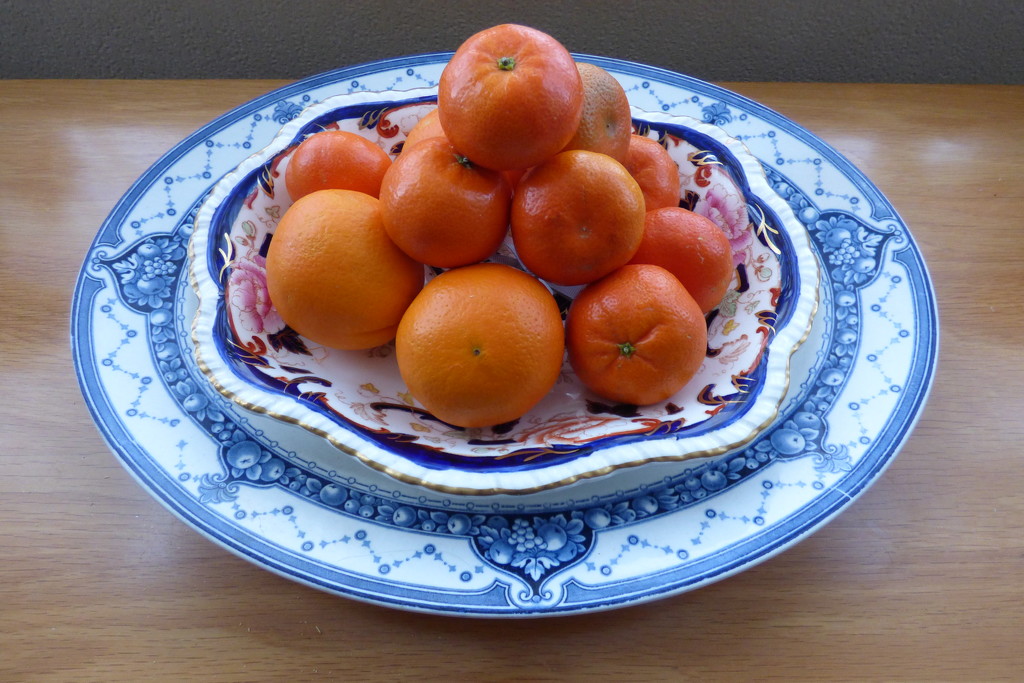 A bowl of fruit (colour) by beryl