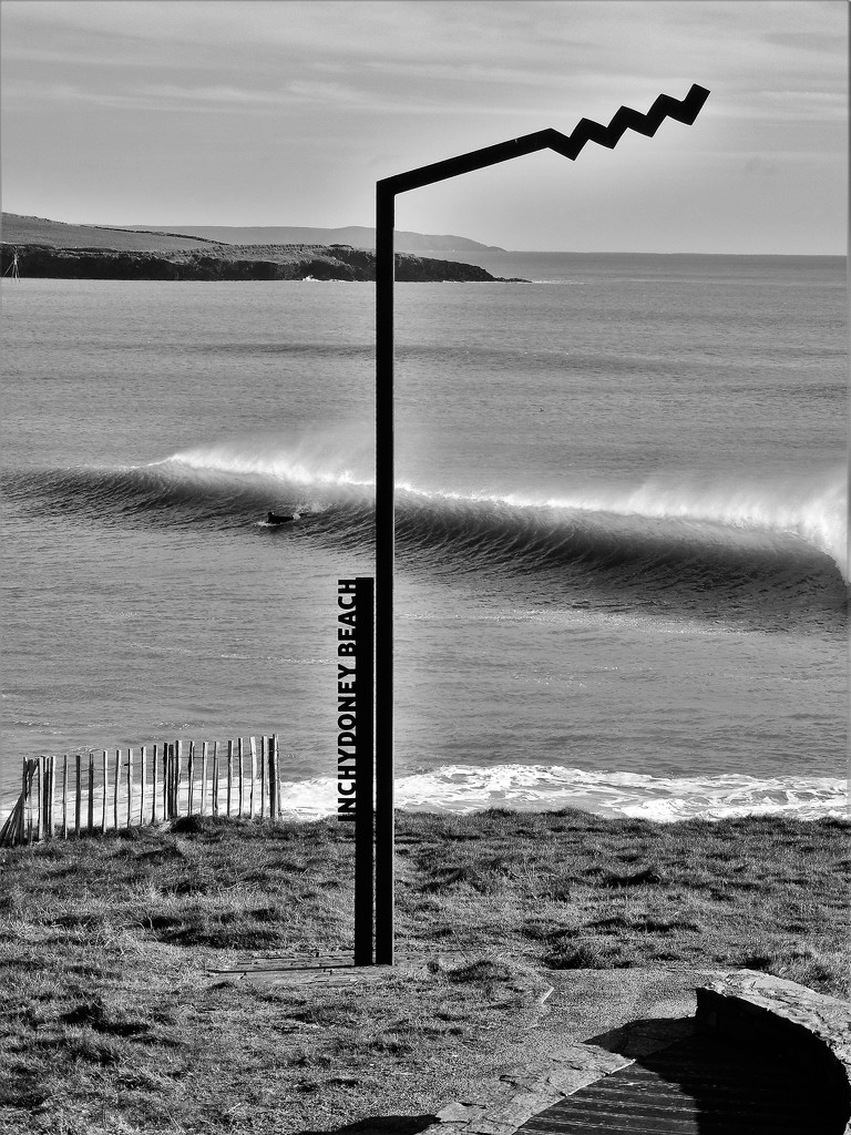 The signpost (1) - Surfing the wave by etienne