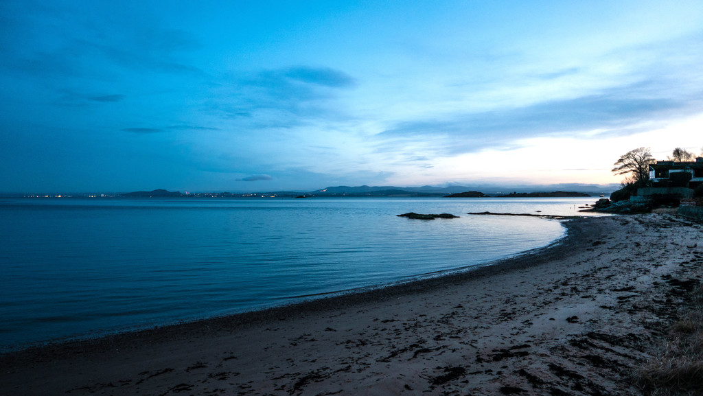 Another dusk beach shot by frequentframes
