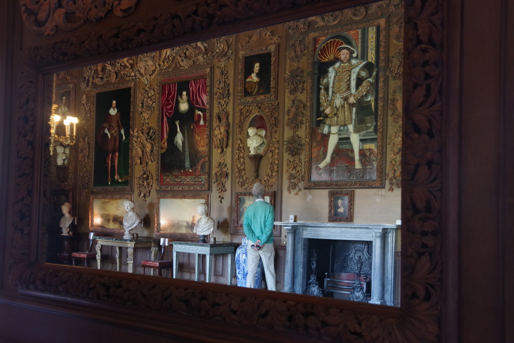 Mirroring Henry VIII by thedarkroom