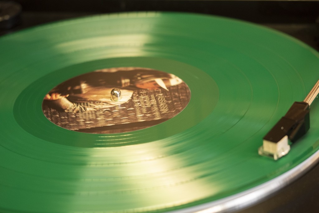 Green sounds from Gary Numan by bizziebeeme