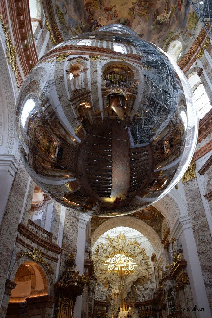 Karlskirche - inside by parisouailleurs