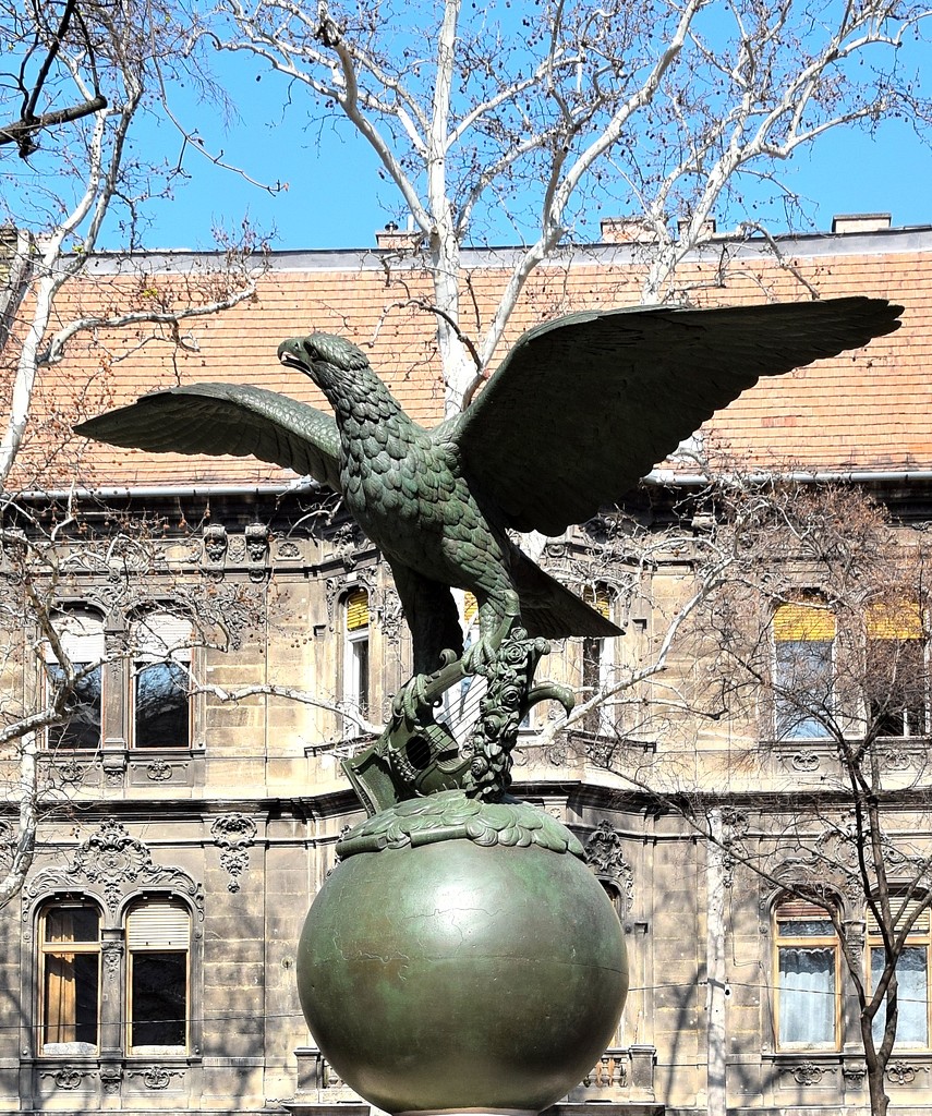 Statue in memory of a Hungarian poet by kork
