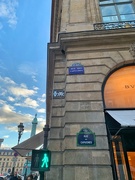 24th Mar 2019 - Space invader with a watch rue des Capucines. 
