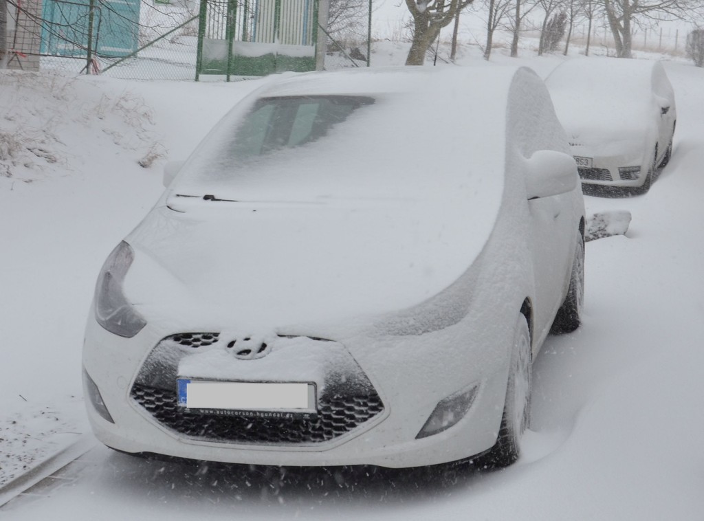 Car designed by wind and snow by ivanc