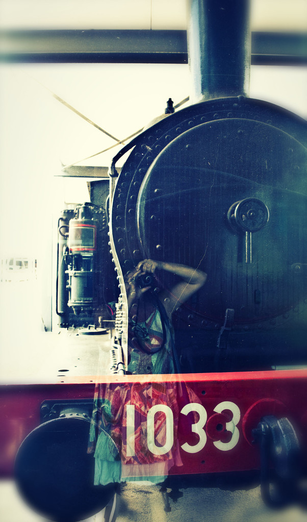 Locomotive, Steam 1033 by annied