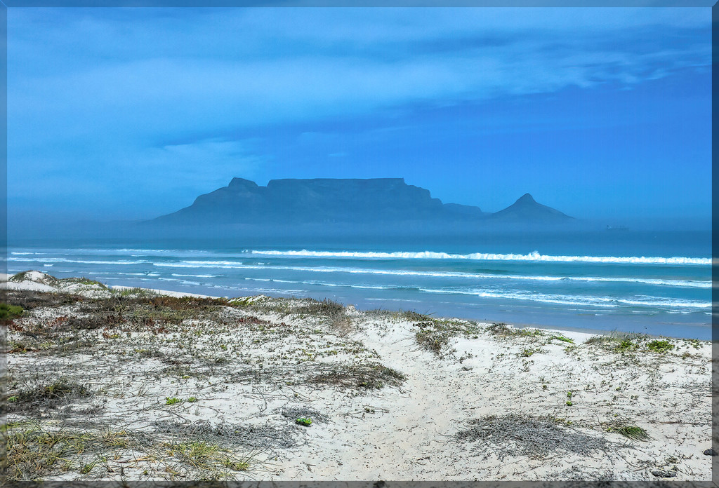 Blouberg in Autumn by ludwigsdiana