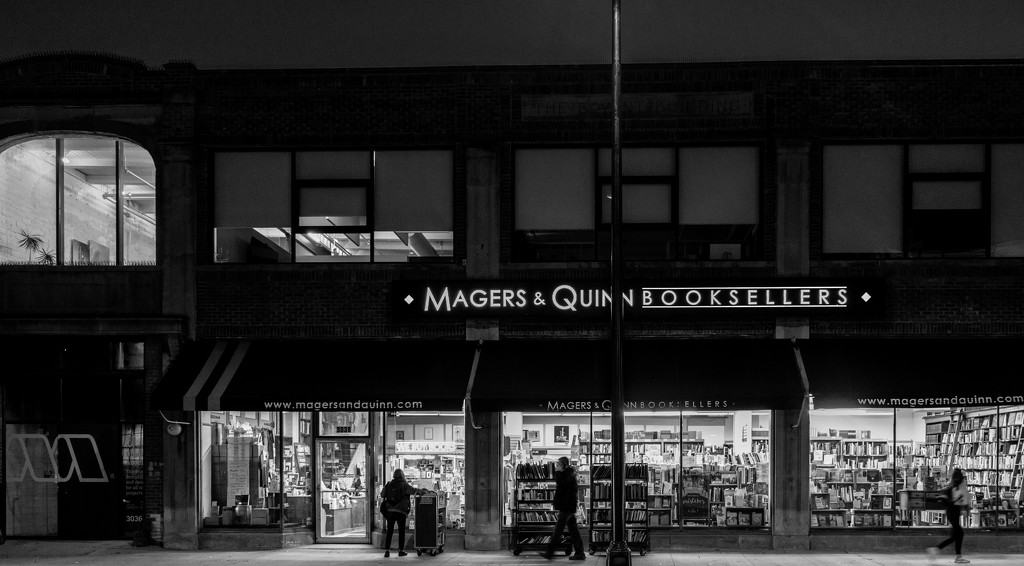 Magers & Quinn by tosee