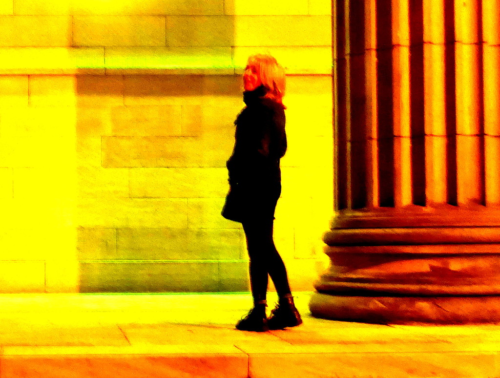 Yellow wife in Dundee by steveandkerry