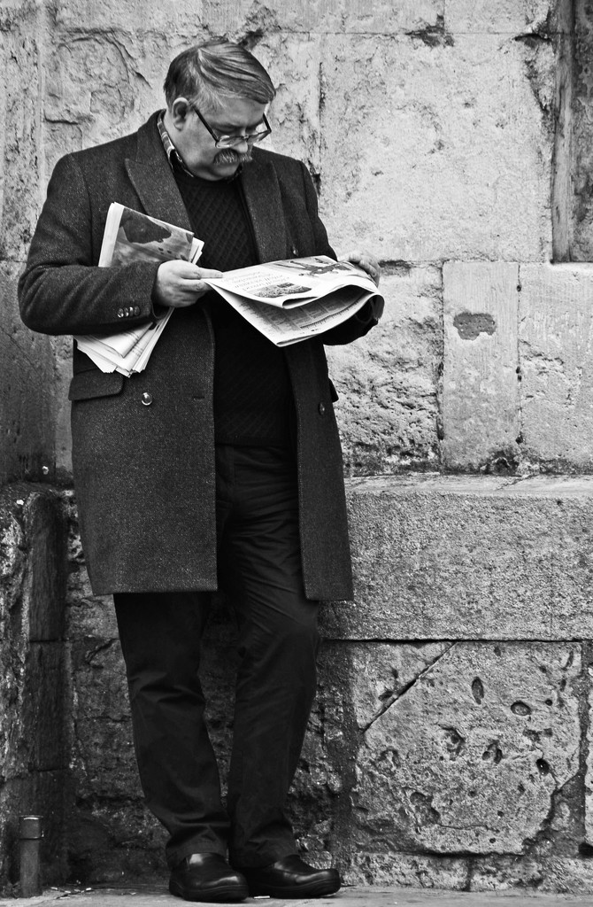 reading by ianmetcalfe