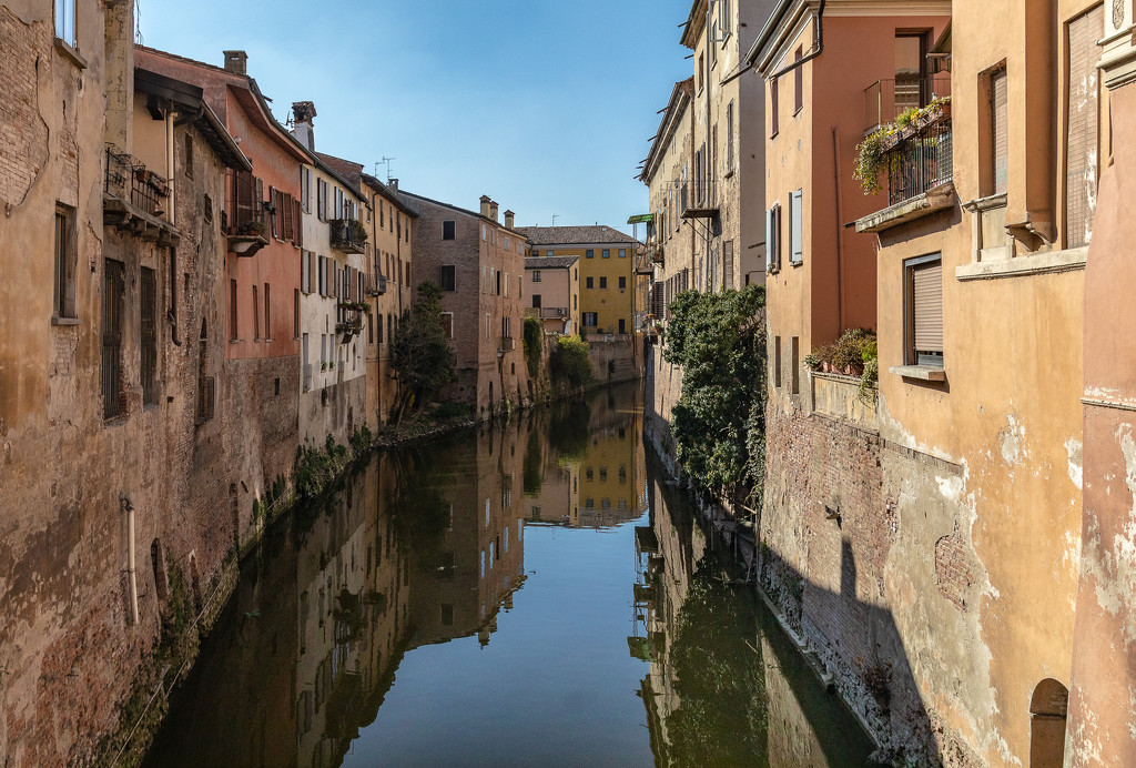 Mantova Canal  by jyokota
