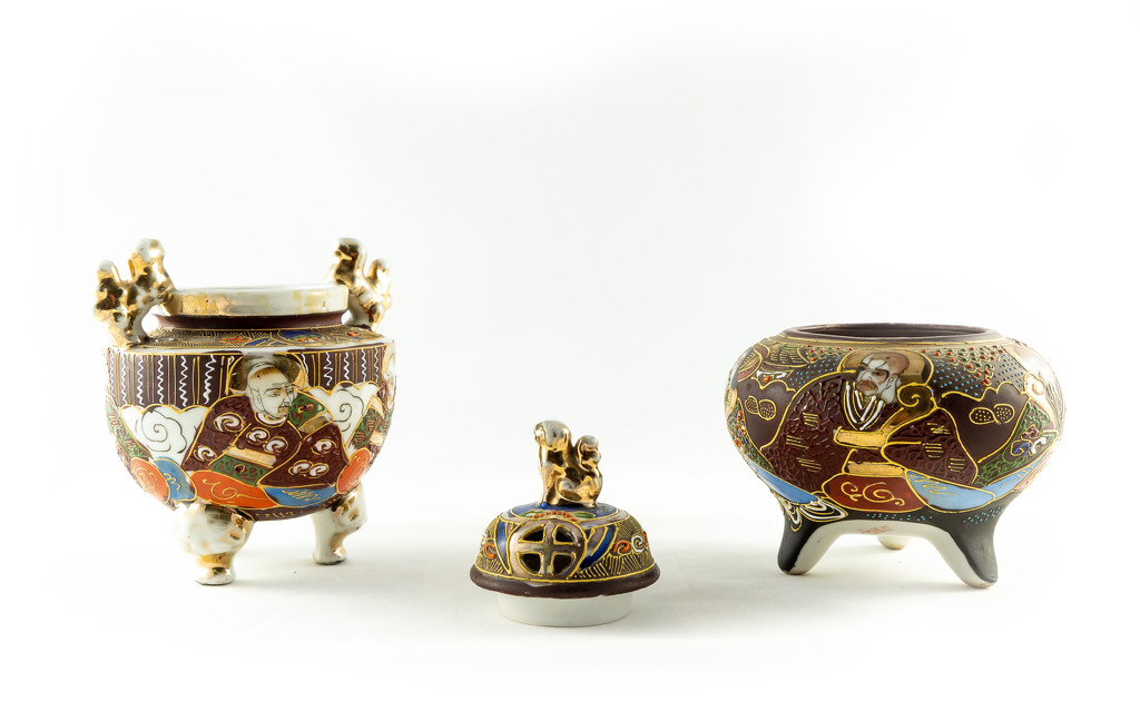 30 Shots for April - Day 26: Chinese Potpourri Bowls by vignouse