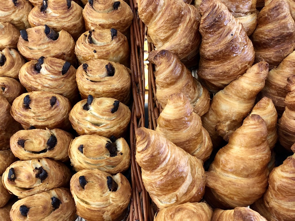 Croissant et pain aux chocolat  by brigette