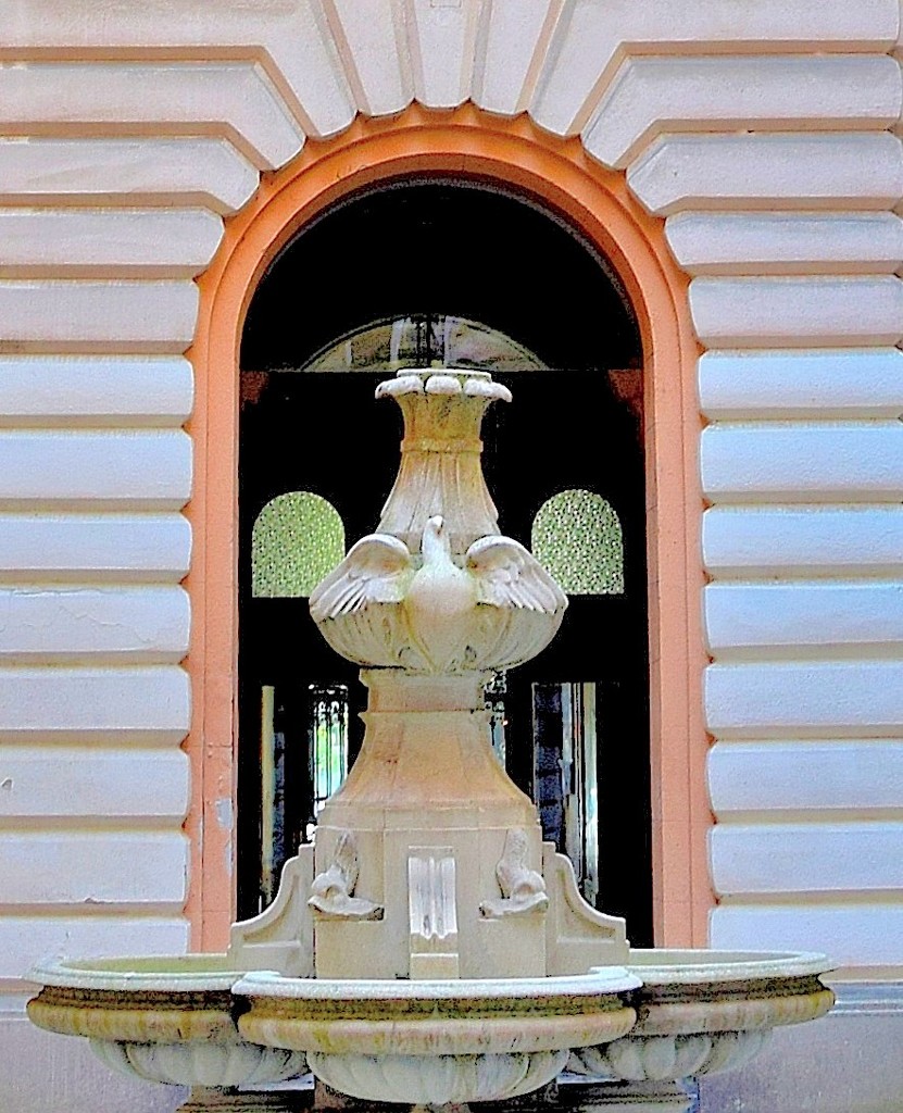 The house fountain ..... by kork