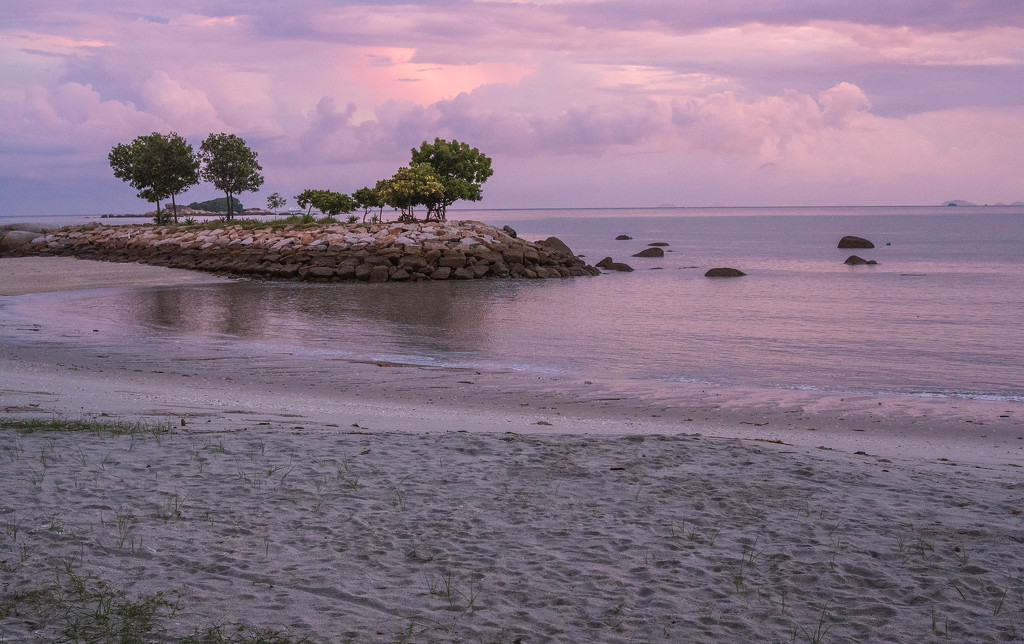 Tanjung Tokong Bay by ianjb21