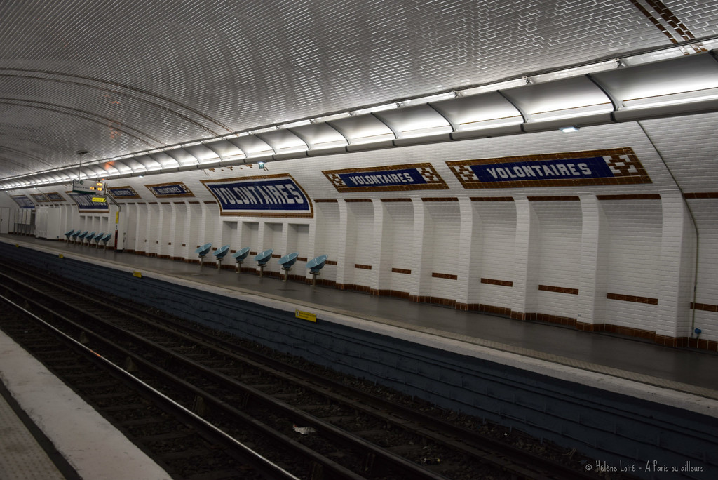 metro  by parisouailleurs