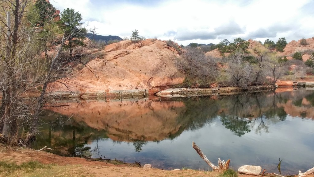 Pond at Red Rocks Park by harbie