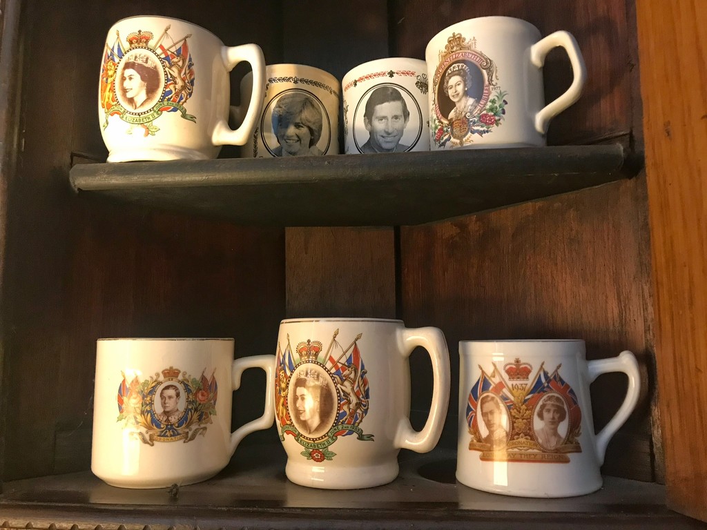 Royal mugs by happypat