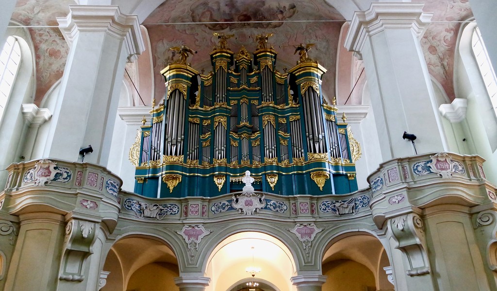 Organ, Church of St. Johns, Vilnius by toinette