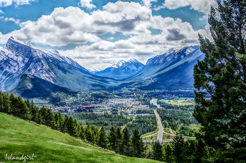 Town of Banff  by radiogirl