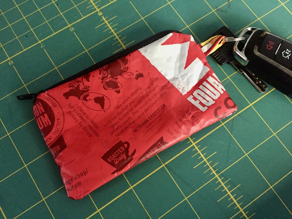 Made a little bag from a coffee sack by margonaut