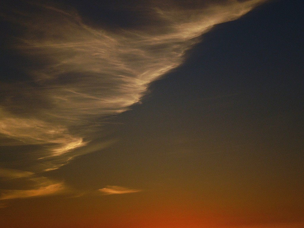 Cirrus cloud by etienne