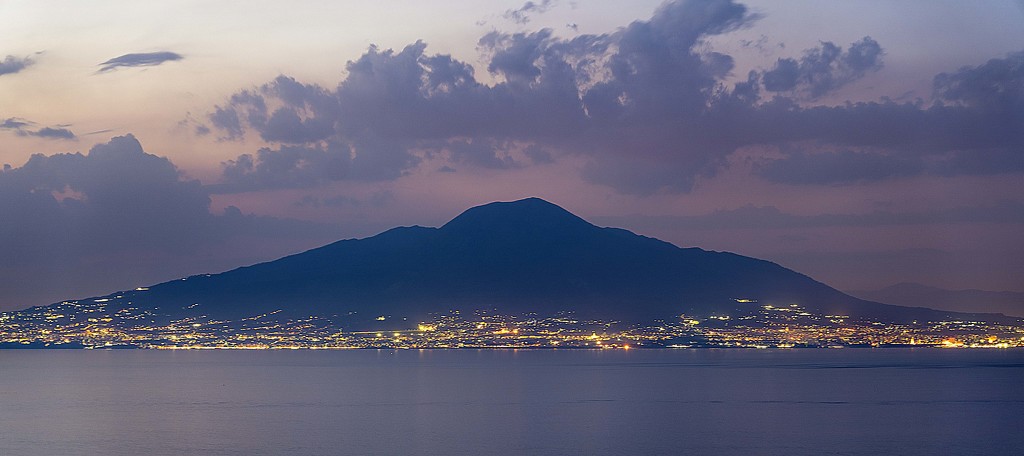 Mount Vesuvius from Sorrento. by gamelee
