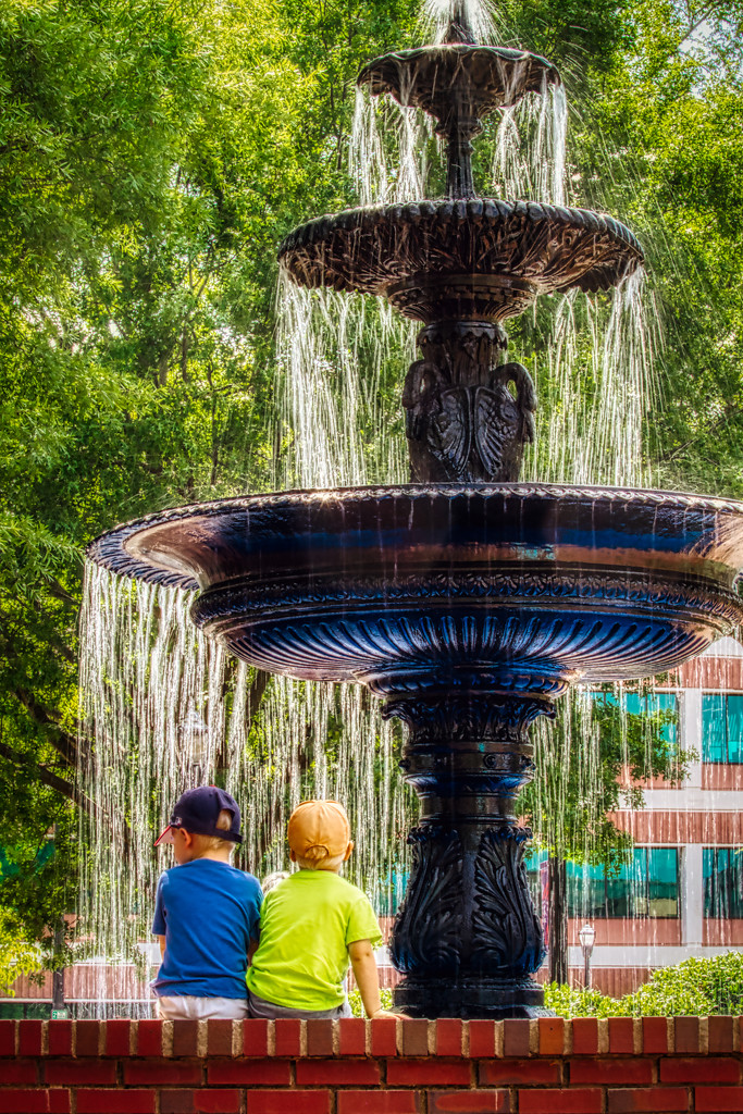 Glover Park Fountain by kvphoto