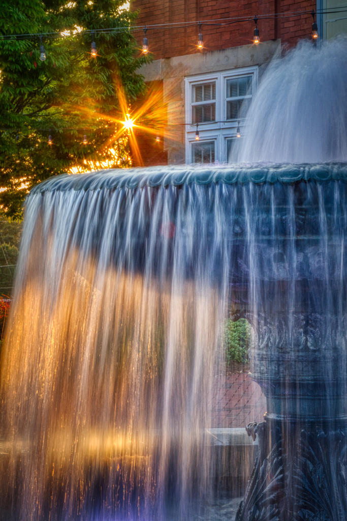 Sunset on the Dallas Fountain by kvphoto