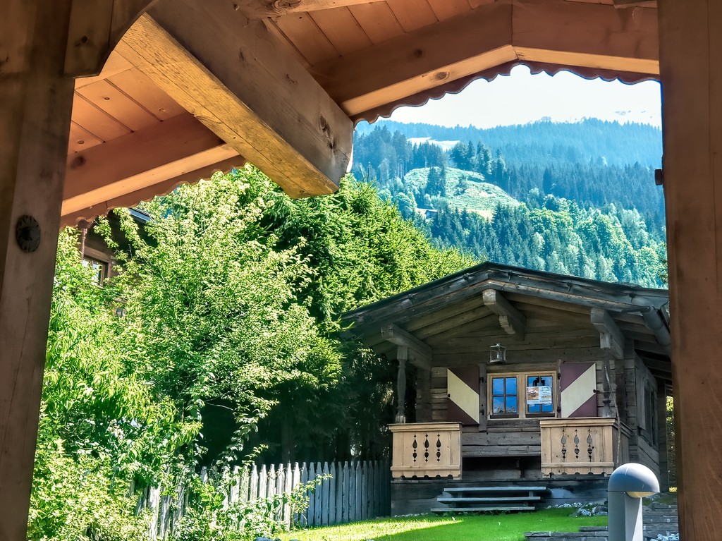 A hut in Jochberg by ludwigsdiana