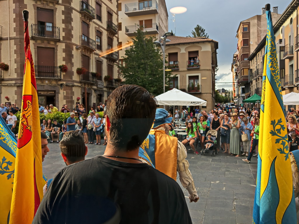 One world - Festival Folclórico de los Pirineos  by petaqui